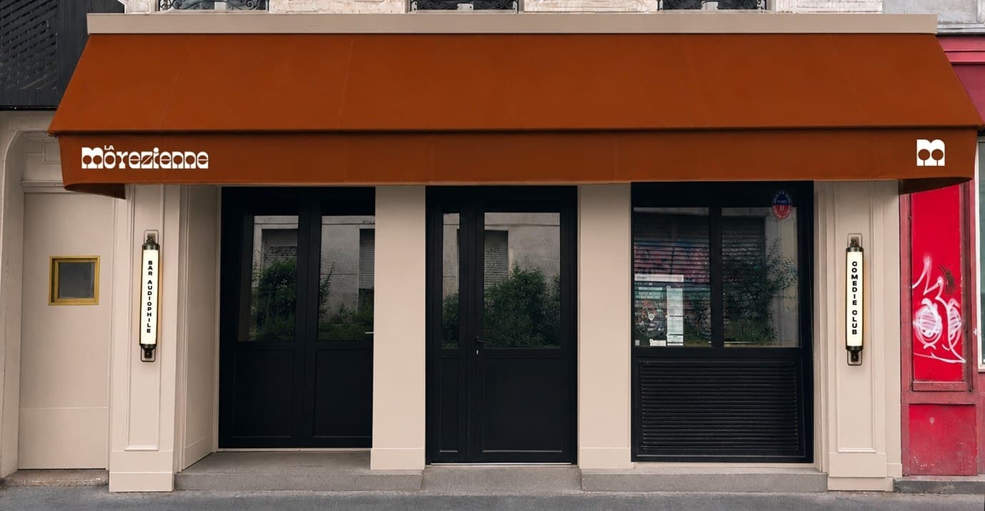 La devanture de La Morezienne, 13 rue Marguerite Moret, Paris 11e