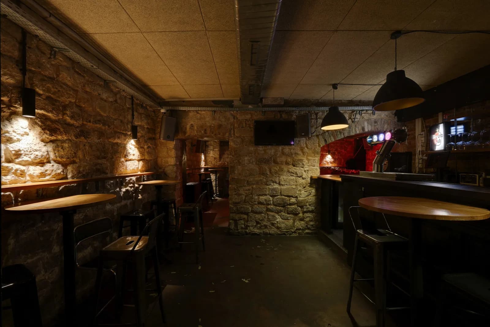 La petite cave voûtée de La Morézienne